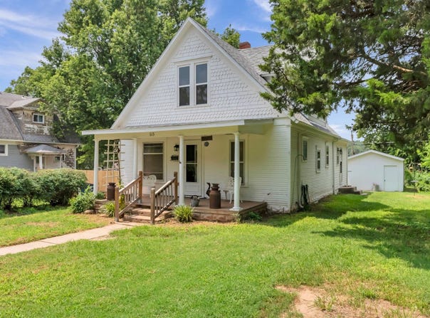 615 N Cedar St, Kingman, KS 67068