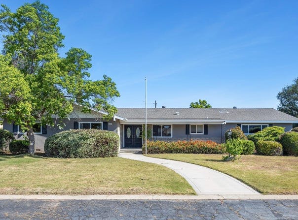 6154 Alta Avenue E, Fresno, CA 93727