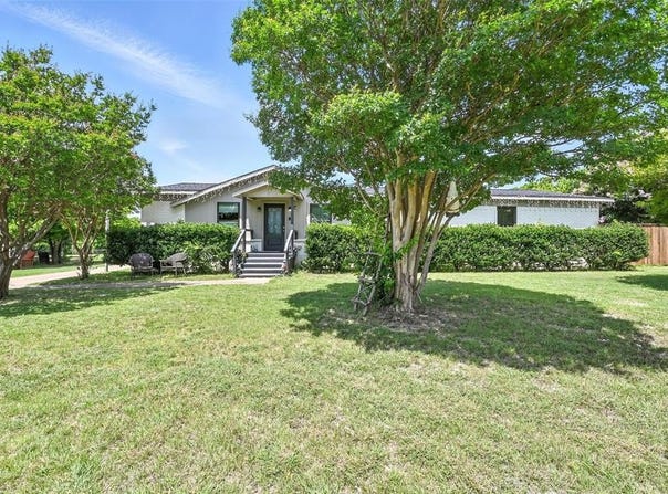 2401 S Hampton Road, Glenn Heights, TX 75154