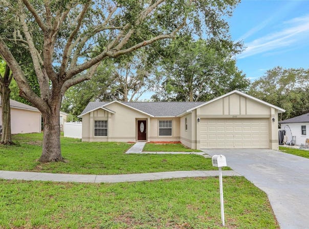 12312 WOODGLEN CIRCLE, CLERMONT, FL 34711
