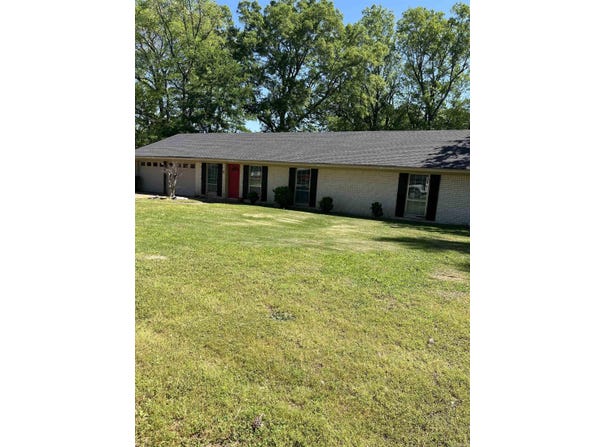 2408 BELAIR Streets, Magnolia, AR 71753