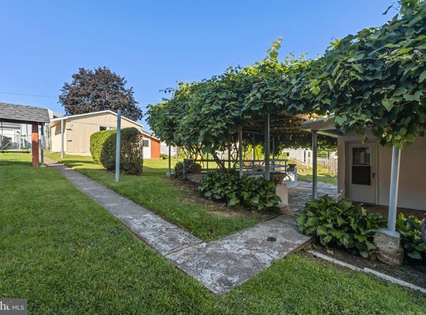 313 W 5TH AVENUE, CONSHOHOCKEN, PA 19428
