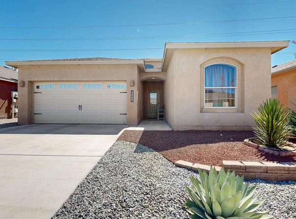 2260 Firewheeel Avenue SW, Los Lunas, NM 87031