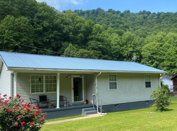 2984 Mate Creek Rd, Meador, WV 25678