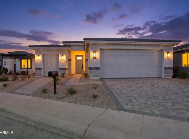 2301 N Shannon Way, Mesa, AZ 85215