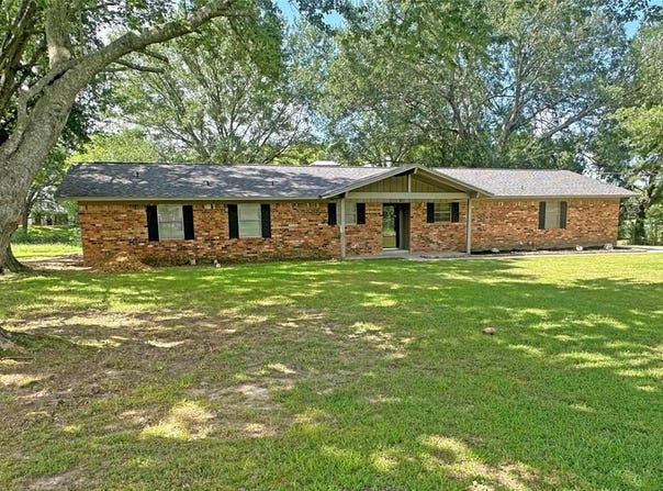 4006 Mark Lane, Mount Pleasant, TX 75455