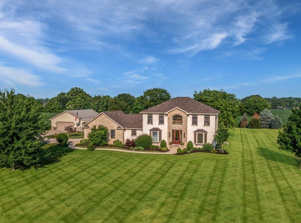 1320 Edinger Road, Urbana, OH 43078