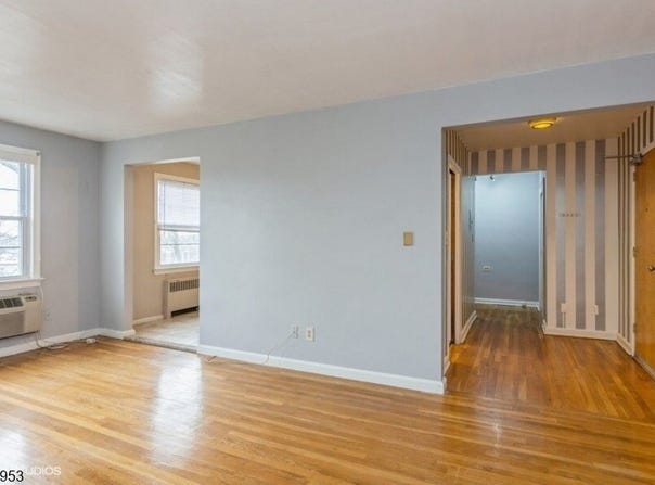 24 Hutton Ave, West Orange Twp., NJ 07052-4829