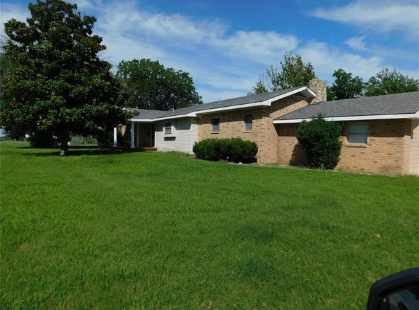 202 River Oaks Road, Early, TX 76802