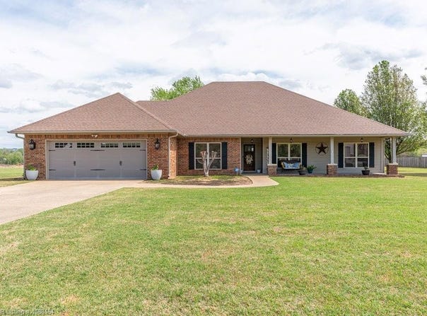 2906 Koller TR, Van Buren, AR 72956