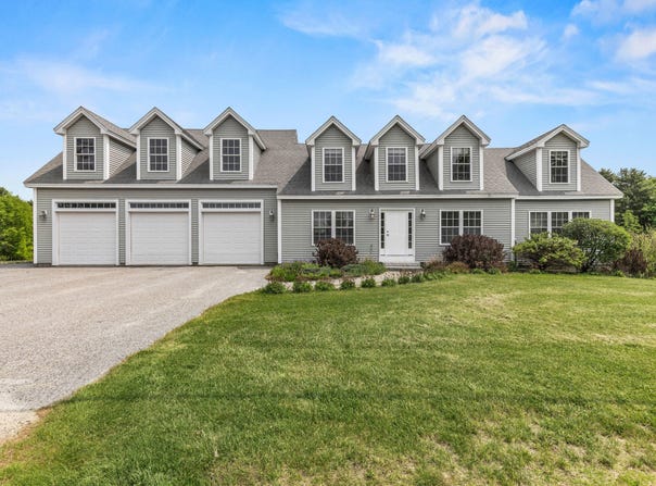 29 Montgomery Road, Windham, ME 04062