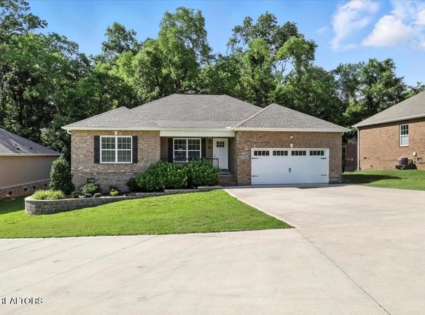 1712 Wilkinson Pike, Maryville, TN 37803