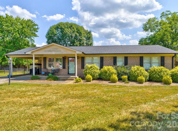 1014 Ranbar Street, Cherryville, NC 28021