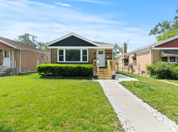 102 E 144th Street, Riverdale, IL 60827