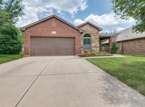 1433 Sierra Blanca Drive, Fort Worth, TX 76028