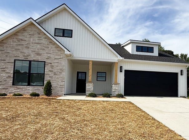 4002 Marksman Way, Tell City, IN 47586