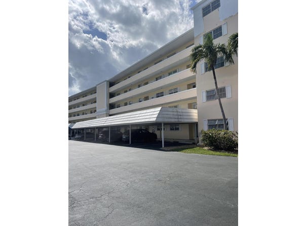 250 John F Kennedy Drive, Atlantis, FL 33462