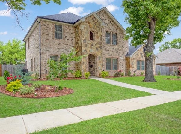 805 S Lindsay Street, Gainesville, TX 76240