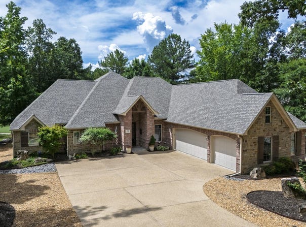 218 Pizarro Drive, Hot Springs Village, AR 71909