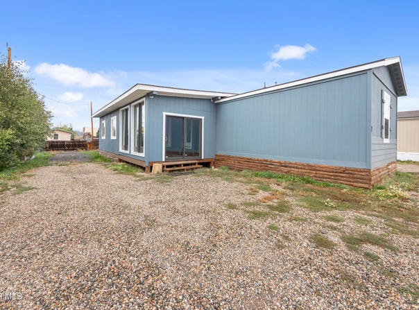 925 E Garnet Avenue, Granby, CO 80446