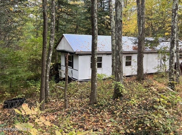 407 Swartekill Road, Highland, NY 12528