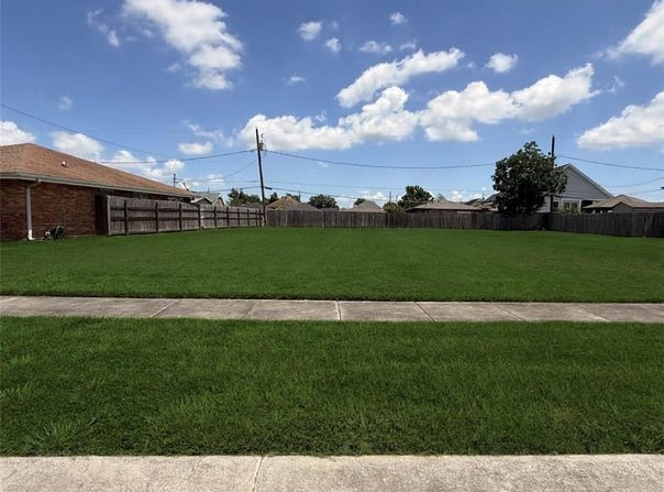 321 LLAMA Drive lot: 820A1, Arabi, LA 70032