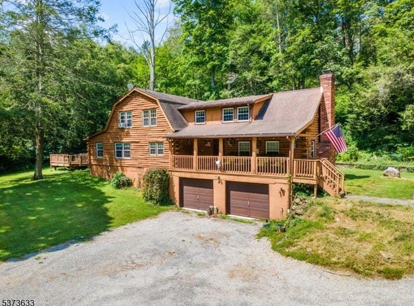 10 Pond Hollow Rd, Vernon Twp., NJ 07461-4515