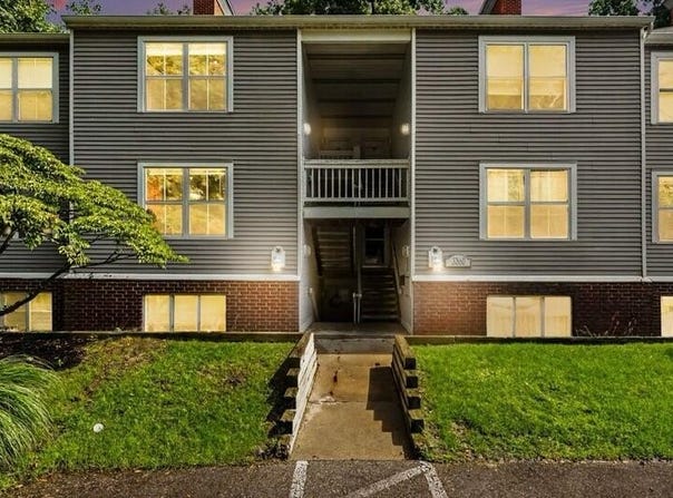 3360 Pine Meadow #302 Drive SE, Kentwood, MI 49512
