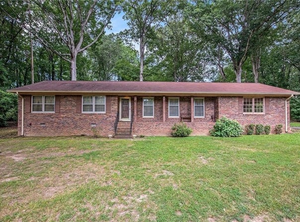 228 Honeysuckle Drive, Commerce, GA 30529