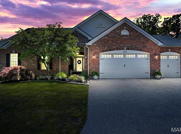 1028 Marions Cove Drive, Lake St Louis, MO 63367