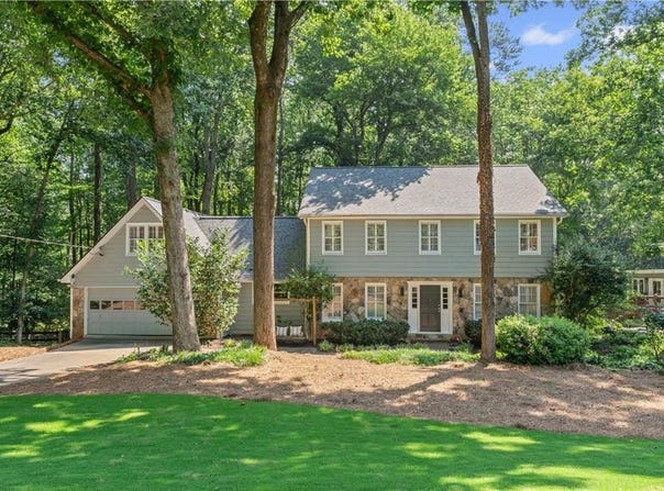 220 Hollyridge Drive, Roswell, GA 30076