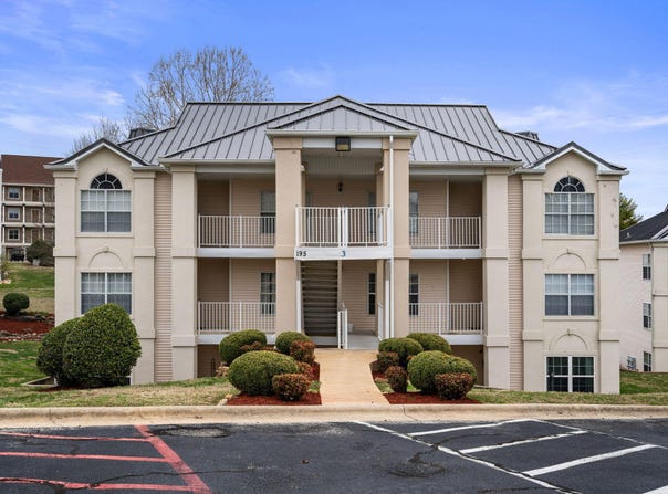 195 Meadow Brook Lane, Branson, MO 65616