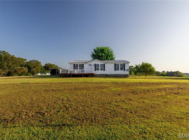 175 Pebble Creek Drive, Poplar Bluff, MO 63945
