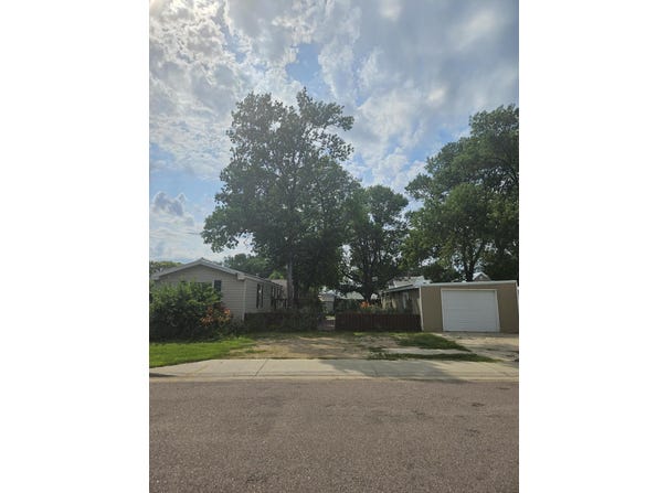 20 N 5th Street, Groton, SD 57445