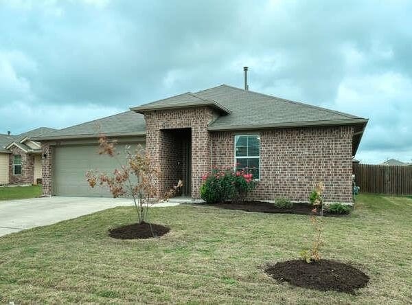 232 Voss, Kyle, TX 78640