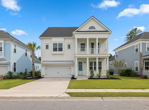 2942 Clearwater Drive, Mount Pleasant, SC 29466