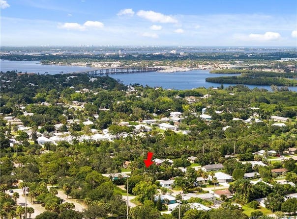 1048 SW 36th Terrace, Palm City, FL 34990