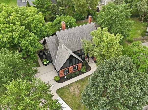 3353 W 129th Terrace, Leawood, KS 66209