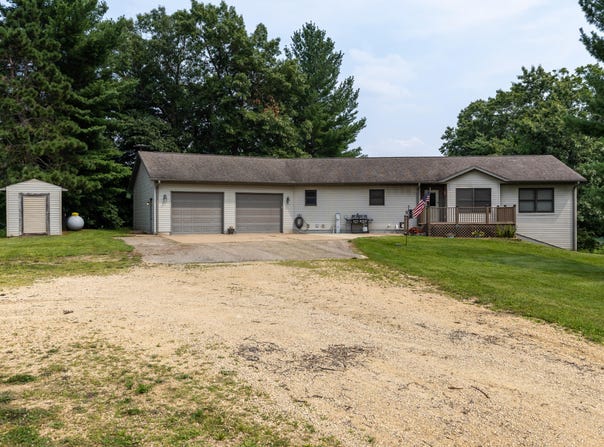 15490 Holiday Rd, Tomah, WI 54660