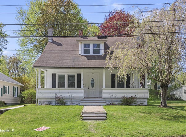 34 Upton St, Adams, MA 01220