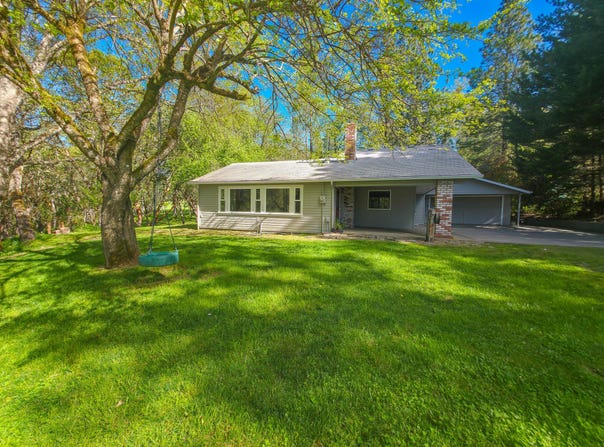 1570 Sleepy Hollow Loop, Grants Pass, OR 97527