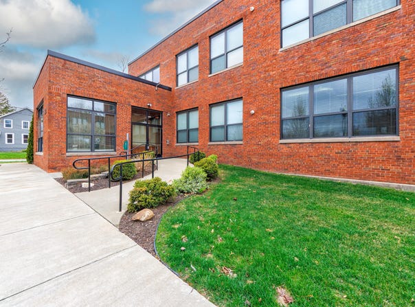 525 SUPERIOR Street, South Haven, MI 49090