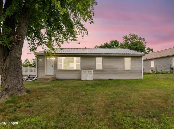 2723 Westside Road, Rochester, IN 46975