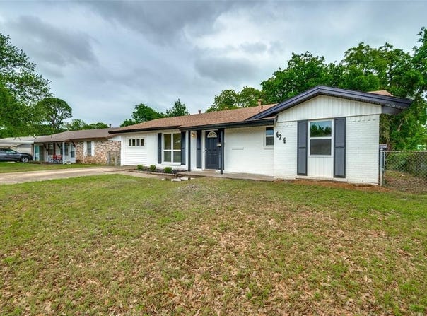 424 Stonewall Drive, Euless, TX 76039