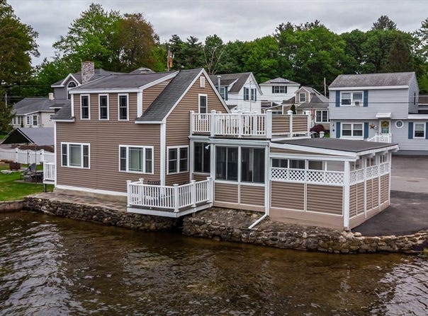 3 Lakeside Ave, Lunenburg, MA 01462