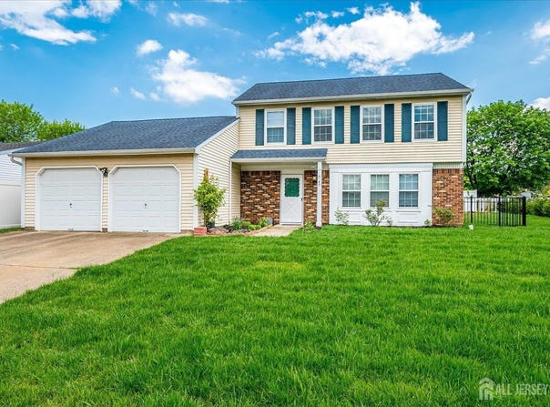 40 Azalea Drive, Edison, NJ 08820