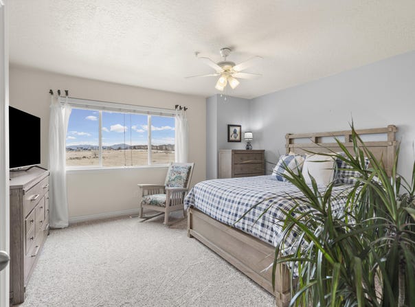 4669 Greensand Dr, West Jordan, UT 84084