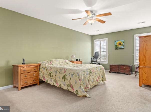 115 SHERWOOD LANE, CONSHOHOCKEN, PA 19428