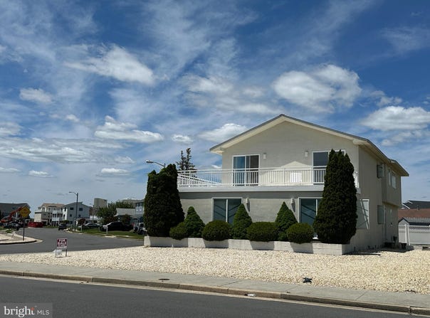 5205 OCEAN DRIVE S, BRIGANTINE, NJ 08203