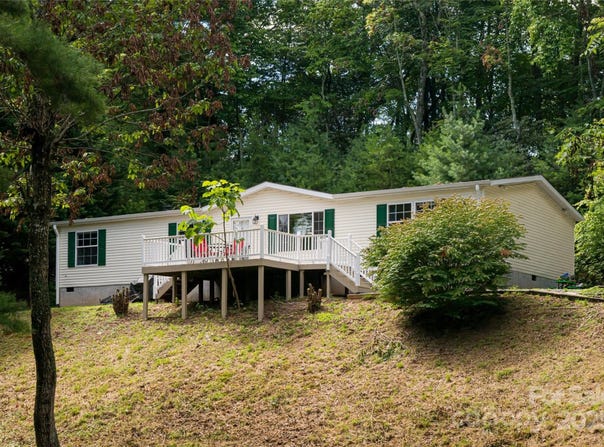 118 Reeves Road, Leicester, NC 28748